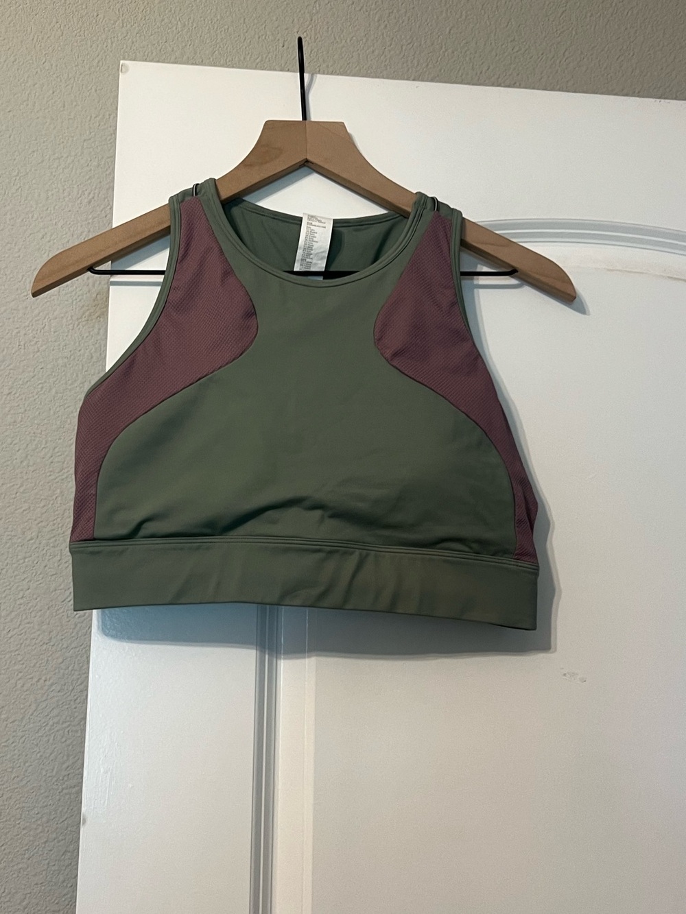 Fabletics Bungee High Impact Sports Bra—Excellent condition